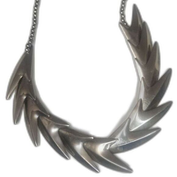 80s Vintage Silver Tone Stacked V Shape Serpentine Statement Ball Chain Necklace - Picture 2 of 7